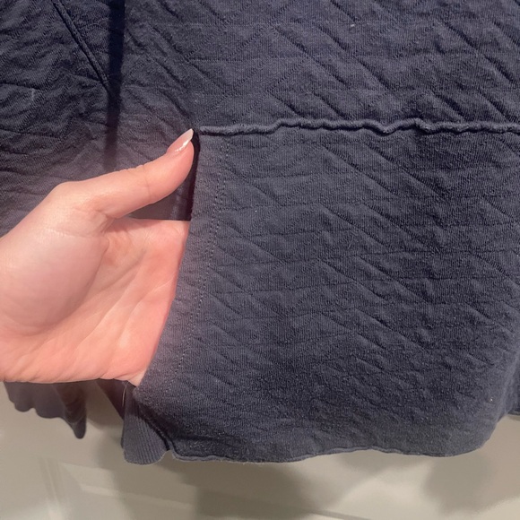 Textured Navy Blue Sweatshirt - Picture 3 of 4